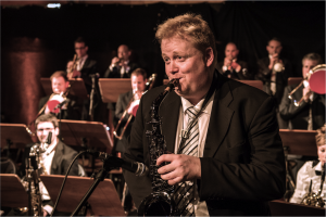 Daniel Zeiter, Saxophonist und Dirigent, hier mit der Atlantis Big Band